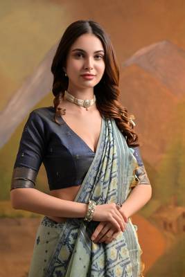 Sea Green Soft Muga Cotton Saree With Jamdani Type Border And All Over Small Butties With Blouse 4