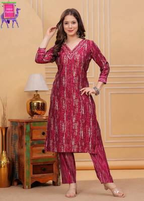 Maslin pattern print cherry red colored kurta set 5