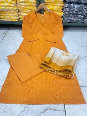 embroidered yellow kurta set with cotton lining 4