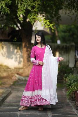 Pink Colour Embroidered SILK Party Wear SALWAR SUIT SET 1
