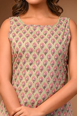 Green booti kurta set for women 3