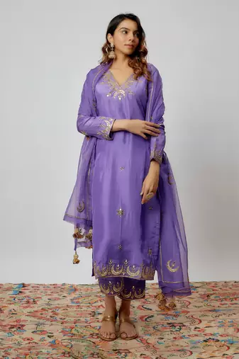 Voilet hand embroidered kurta set