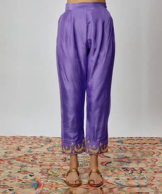Voilet hand embroidered kurta set 4