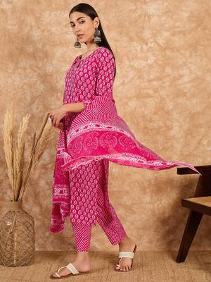 Pink Printed Pure Cotton Straight Kurti Pant and Dupatta Set 4