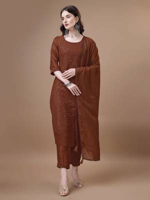 Amber orange embroidered silk blend  Kurta pant  with dupatta set 1