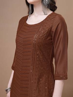Amber orange embroidered silk blend  Kurta pant  with dupatta set 4