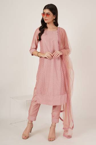 Peach embroidered silk blend women's kurta, pyjama & dupatta set