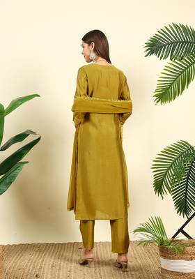 Mustard embroidered silk blend  Kurta pant  with dupatta set 2