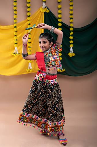 Banjara india girls kutch work embroidered lehenga choli set with dupatta (rcc-rjs) - black