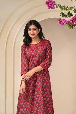 red exquisite charming kurta set 2