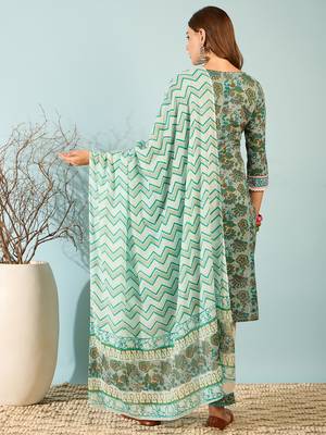 Green Printed Pure Cotton Straight Kurti Pant and Dupatta Set 2