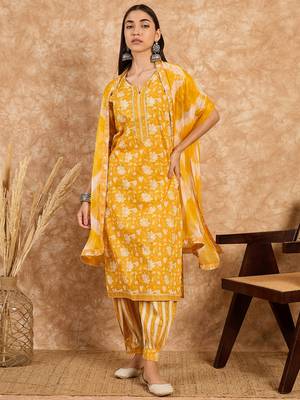 Yellow Printed Pure Cotton Straight Kurti Pant and Dupatta Set 3