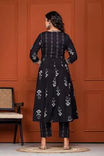 Elegant black with floral print kurta set for women