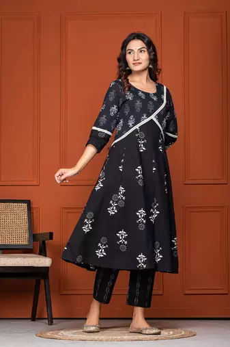 Elegant black with floral print kurta set for women