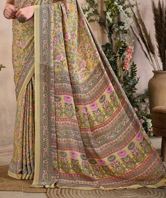 Cream,Pink Floral Crepe Silk Printed Saree,Sari Comes With Blouse 3