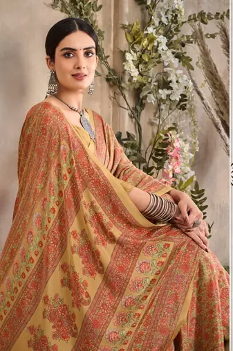 Cream,Red Floral Crepe Silk Printed Saree,Sari Comes With Blouse