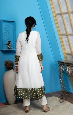 Off-white georgette embroidered anarkali kurta & 5