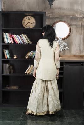 Beige chanderi silk embroidered asymmetrical kurta & 5