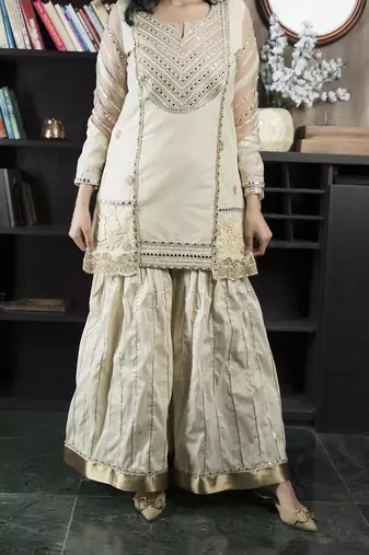 Beige chanderi silk embroidered asymmetrical kurta &