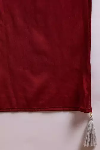 Maroon Plus Size Kurta Set with White Floral Embroidery