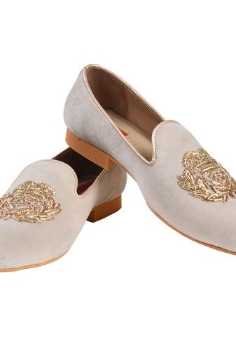 Tanny shoes men's velvet material zari embroidery off white slip on jutti