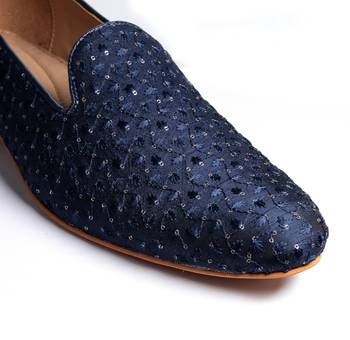 blue textile jutti shoes with zari work 4
