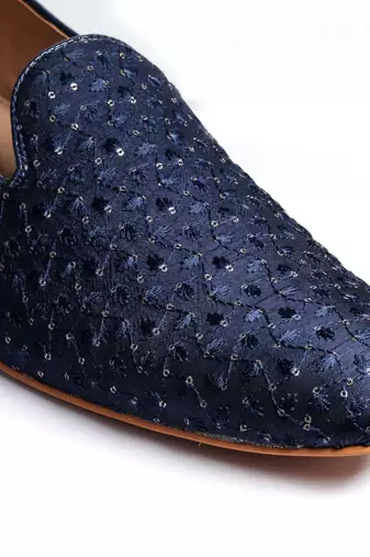 blue textile jutti shoes with zari work