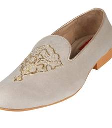 Tanny shoes men's velvet material zari embroidery off white slip on jutti