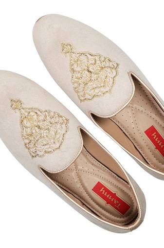 Tanny shoes men's velvet material zari embroidery off white slip on jutti