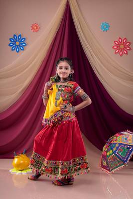 Banjara india girls kutch work embroidered lehenga choli set with dupatta (cc1-wild) - red 3