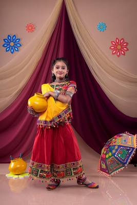 Banjara india girls kutch work embroidered lehenga choli set with dupatta (cc1-wild) - red 1