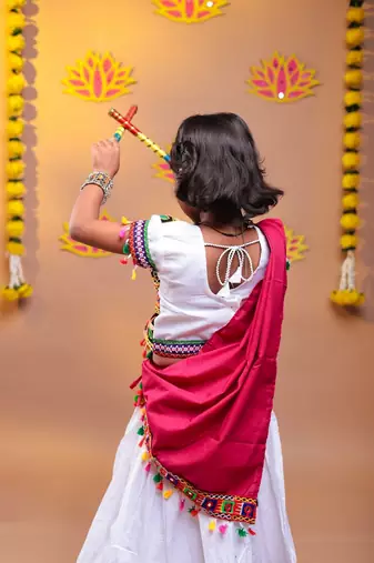 Banjara india girls kutch work embroidered lehenga choli set with dupatta (cc1-wild) - white