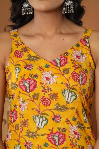  mustard cotton sleeveless kurta dupatta set