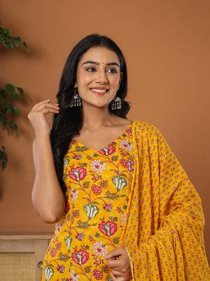  mustard cotton sleeveless kurta dupatta set 5