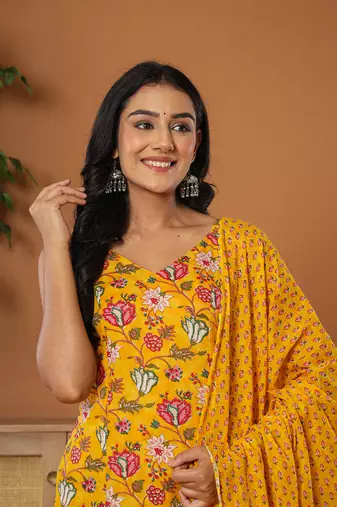  mustard cotton sleeveless kurta dupatta set