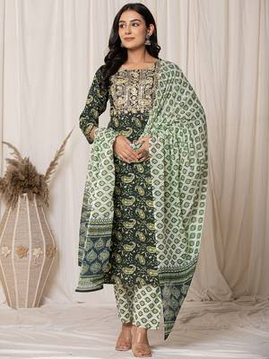  green paisley pure cotton straight kurta and trouser with dupatta set 1
