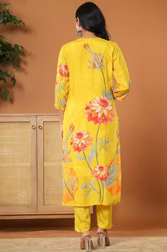  mustardmuslin hand embroidery v-neck kurta dupatta pant set