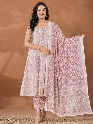  peach cotton anarkali square neck kurta dupatta set 1