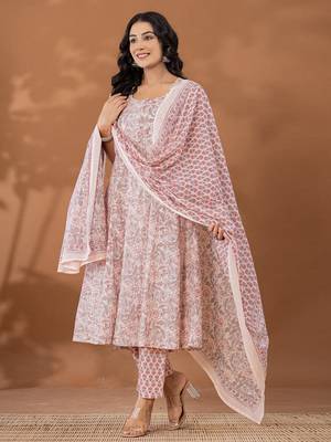  peach cotton anarkali square neck kurta dupatta set 2