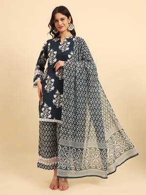  pure cotton pakistani style kurta set with pant & dupatta with lace detailing 1