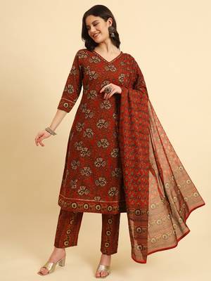  red pure cotton floral,sequins work kurta set with dupatta 1
