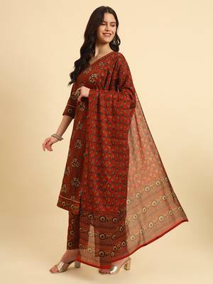  red pure cotton floral,sequins work kurta set with dupatta 2