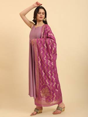  purple silk sleeveless kurta with pant banarasi dupatta set 2