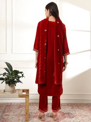 velvet maroon kurta dupatta set with embroidery 3