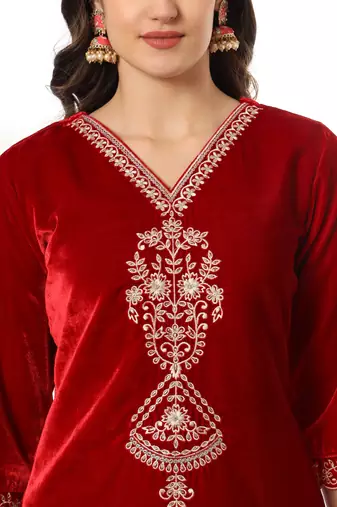  velvet maroon kurta dupatta set with embroidery