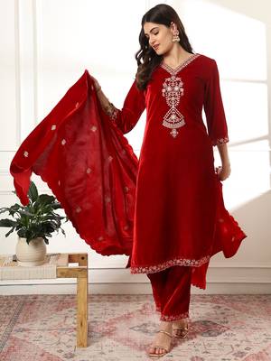  velvet maroon kurta dupatta set with embroidery 5