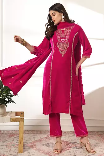  velvet pink kurta dupatta set with embroidery