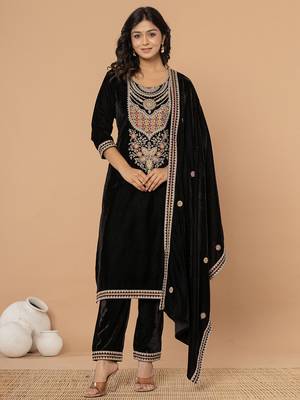  black velvet embroidered a have  dupatta set 1