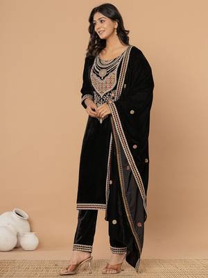  black velvet embroidered a have  dupatta set 2