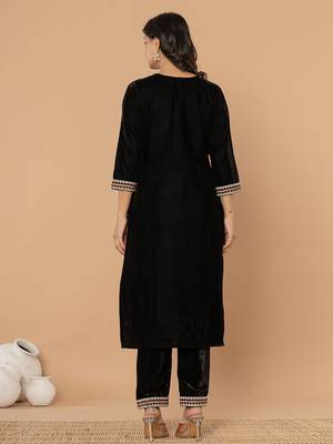  black velvet embroidered a have  dupatta set 3